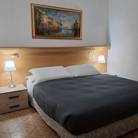 Hotel Tito 2 Mestre Eksteriør billede