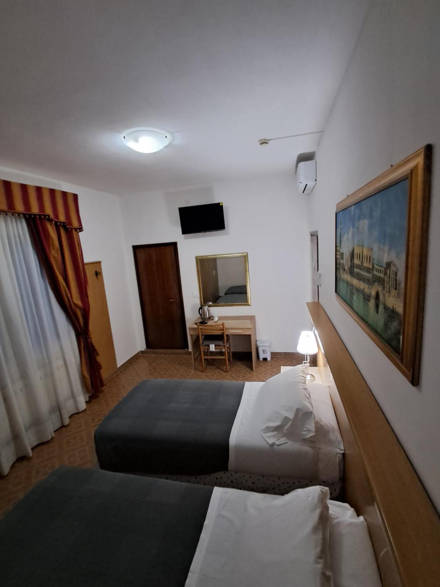 Hotel Tito 2 Mestre Eksteriør billede