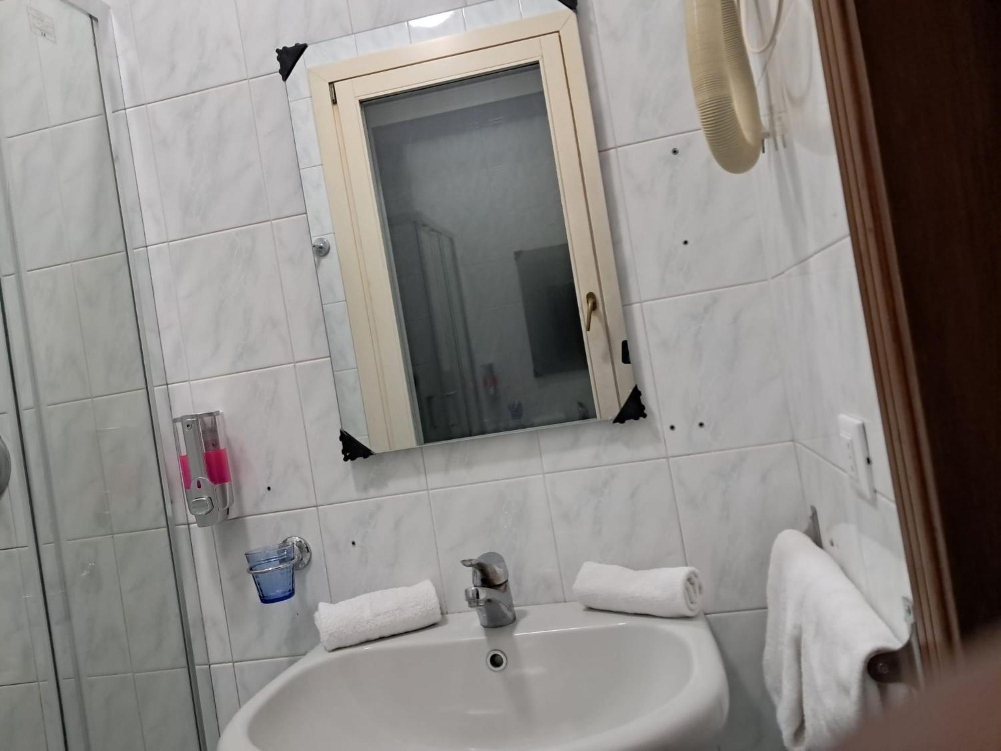 Hotel Tito 2 Mestre Eksteriør billede
