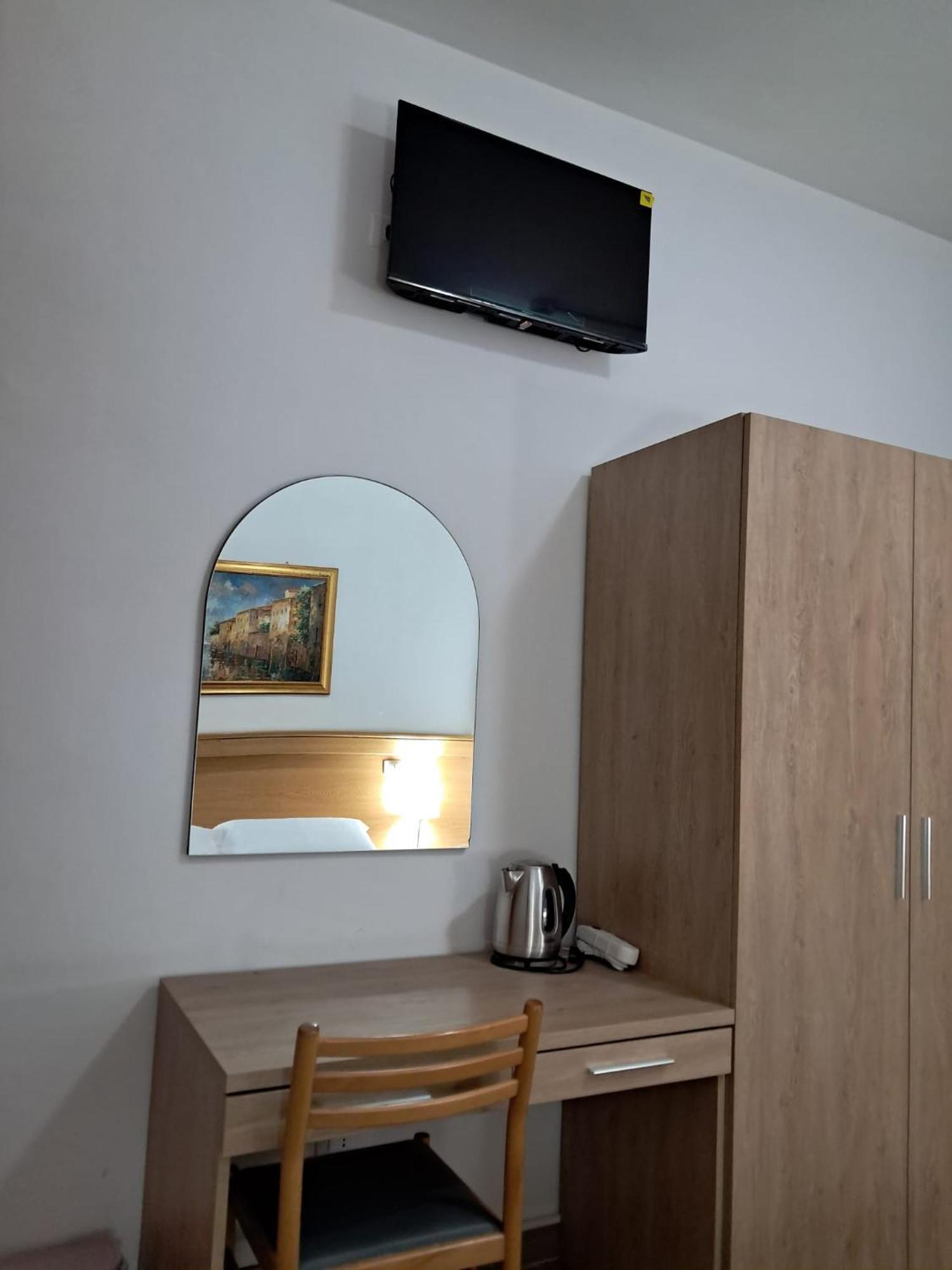 Hotel Tito 2 Mestre Eksteriør billede